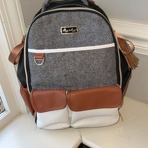 Itzy Ritzy Boss Backpack Diaper Bag Coffee & Cream